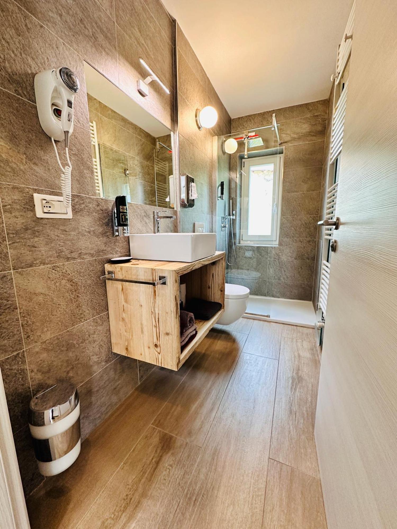 Casa Tosca - Holiday Home Torbole Sul Garda Kültér fotó