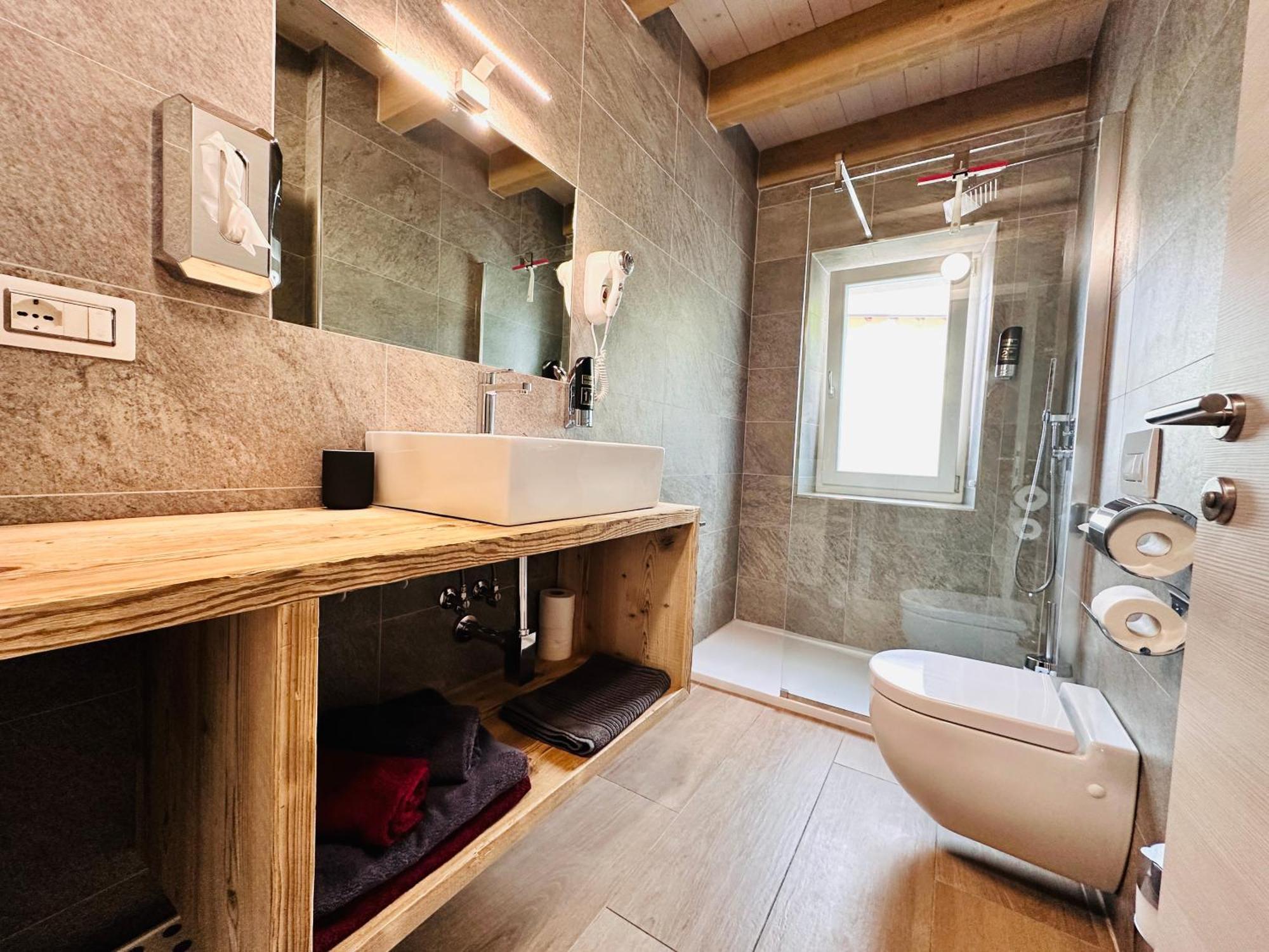 Casa Tosca - Holiday Home Torbole Sul Garda Kültér fotó
