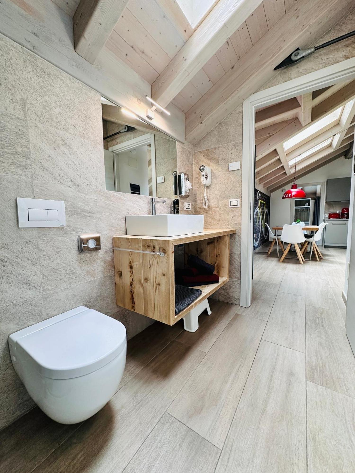 Casa Tosca - Holiday Home Torbole Sul Garda Kültér fotó